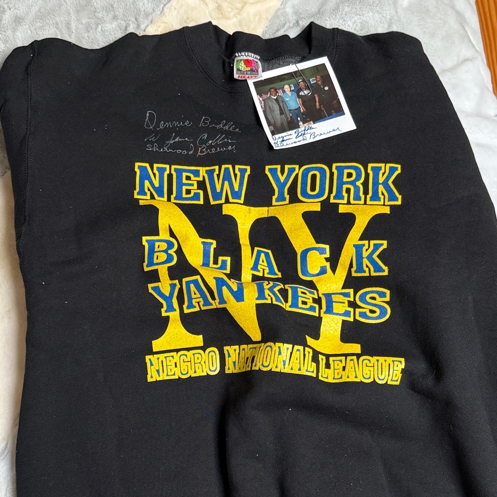 Vintage New York black Yankees, Negro League , sweatshirt - autographed